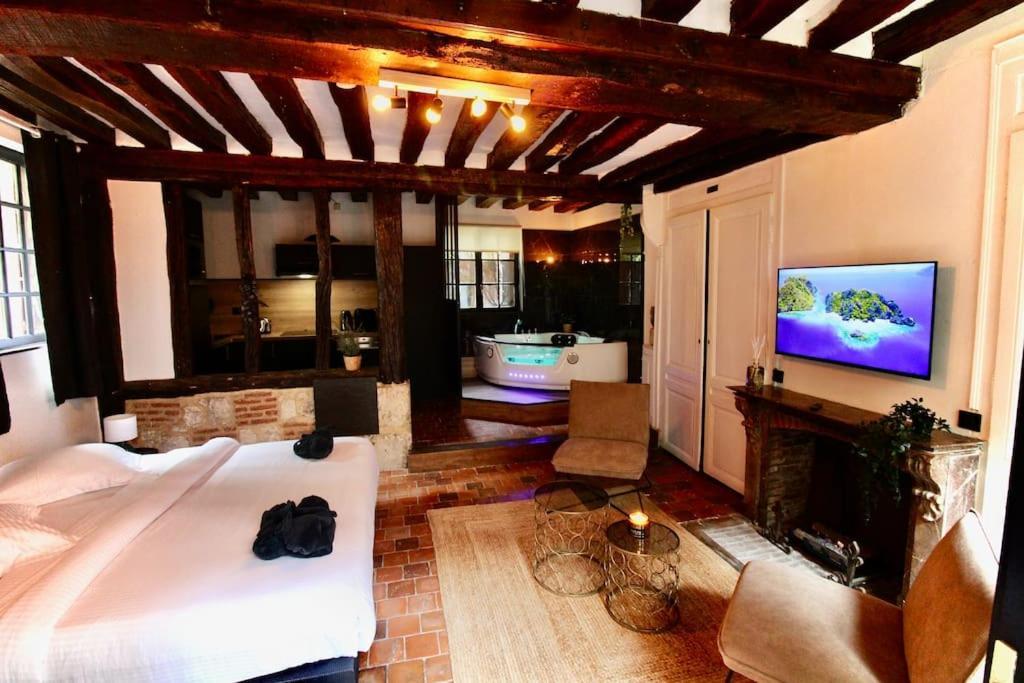 Le Spa Gustave - Sauna, Jacuzzi & Terrasse A Rouen Bagian luar foto